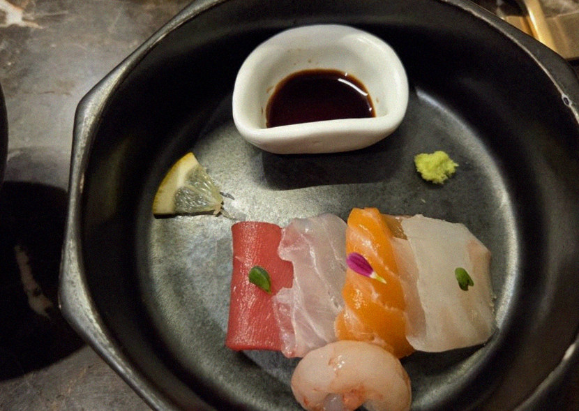 DAEBOJUNG Yeouido · 套餐中搭配的海鲜料理