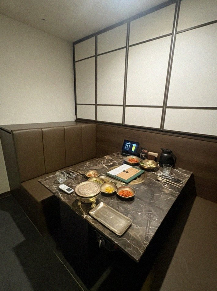 DAEBOJUNG City Hall · a private dining room — every table is a private room