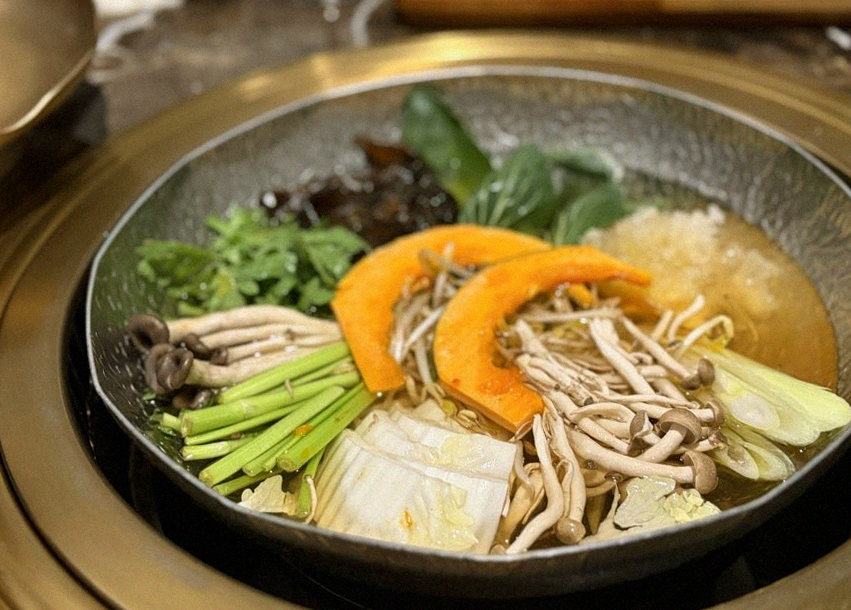 DAEBOJUNG Yeouido · a warm soup to finish the course
