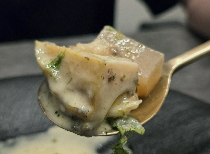 GOWOOGA Gwanghwamun · a plated course of Hanwoo beef