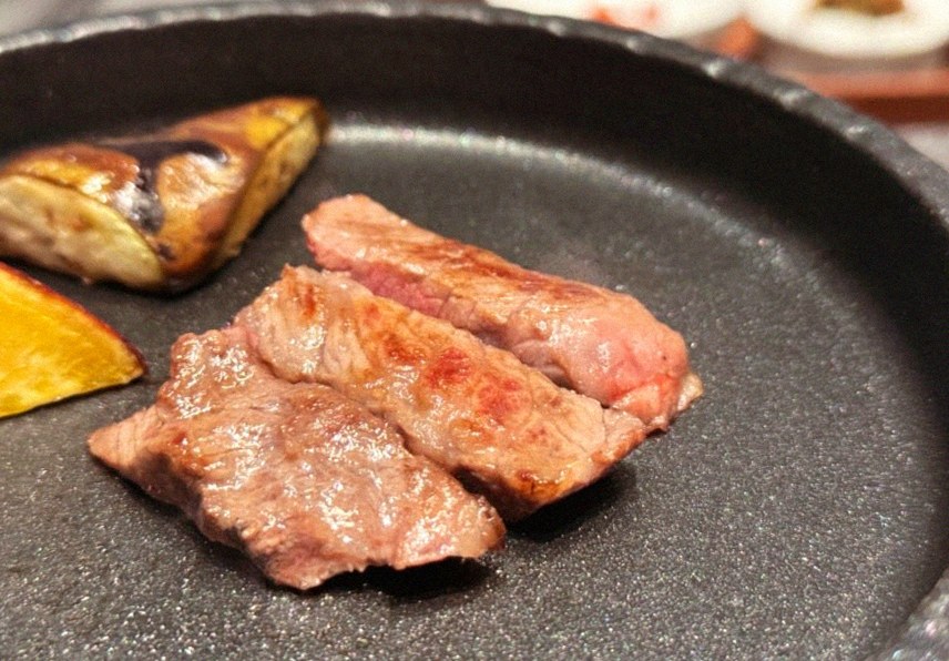 우하나 여의도점 · 여의도 한식맛집 · 비장탄 그릴 위에서 익어가는 한우