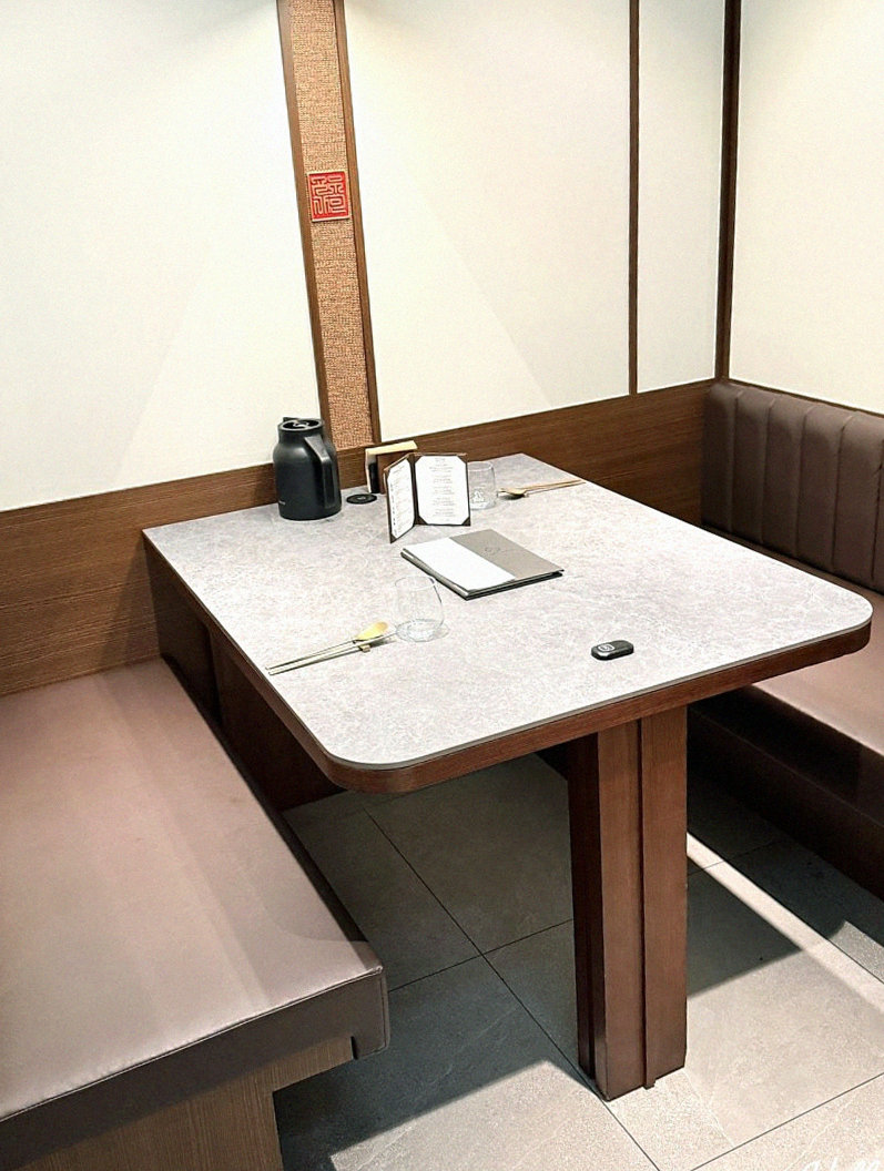 GOWOOGA Gangnam·Yeoksam · a private dining room — every table is a private room