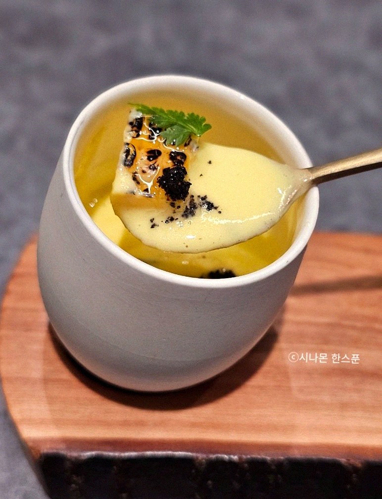 GOWOOGA Gangnam·Yeoksam · a warm soup to finish the course