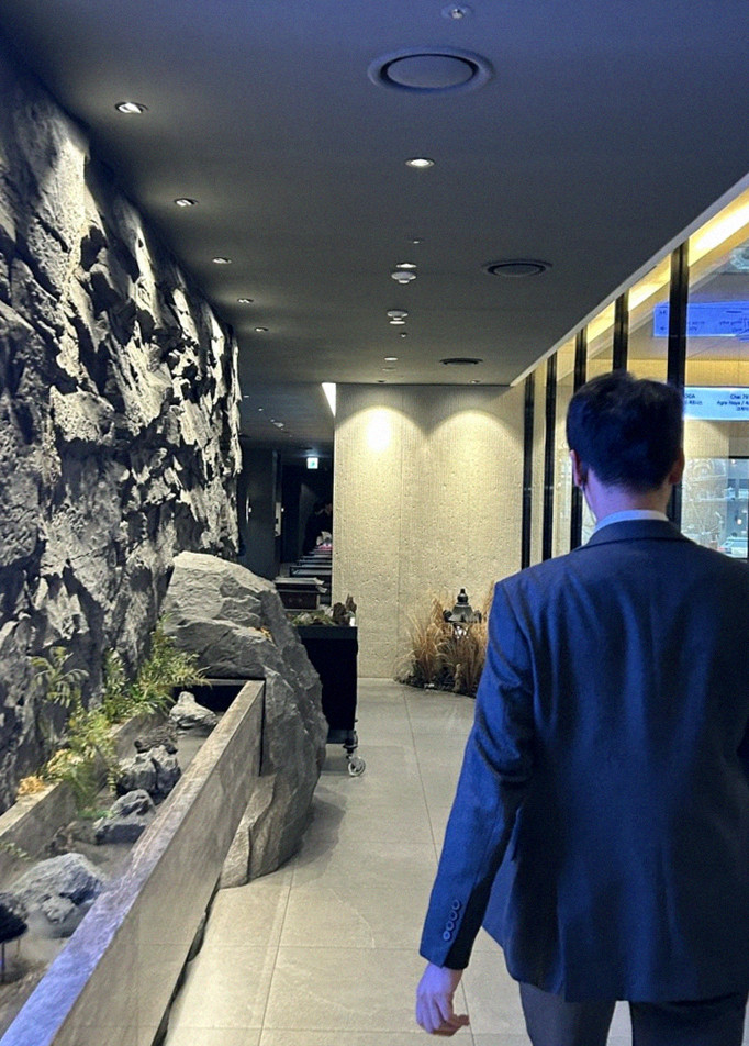 GOWOOGA Gangnam·Yeoksam · a private dining room — every table is a private room