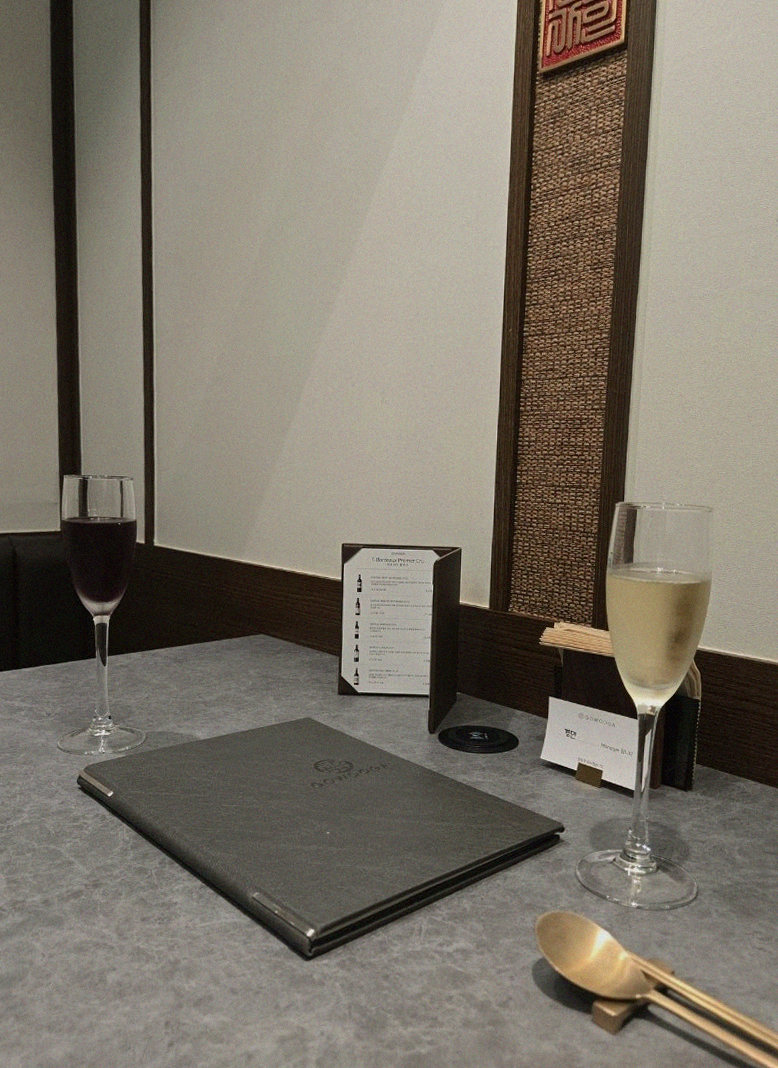 GOWOOGA Gangnam·Yeoksam · a private dining room — every table is a private room