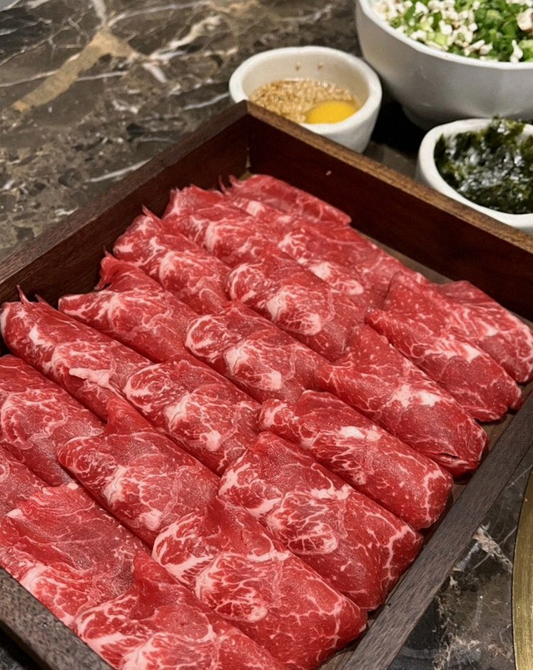 대보정 시청역점 · 서울역 맛집 광화문 맛집 · 마블링이 살아있는 프리미엄 한우 쇼잉