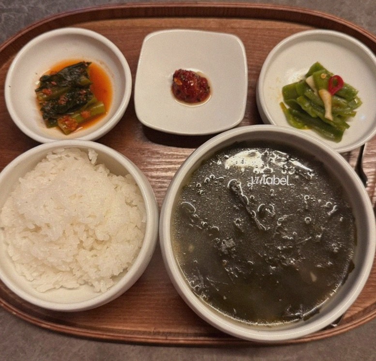 GOWOOGA Yeouido · assorted Korean side dishes (banchan)