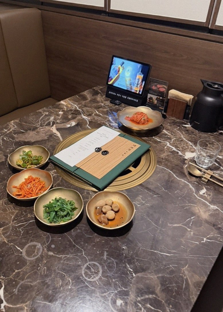 대보정 여의도점 · 여의도 한우오마카세 · 한 상 가득 차려진 한우 오마카세 코스