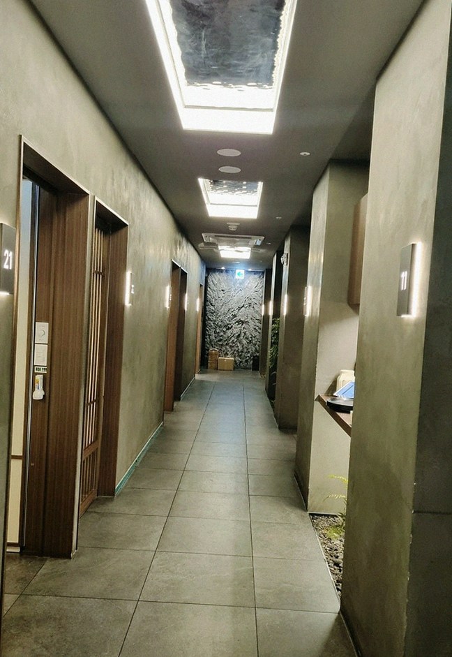 고우가 여의도점 · 여의도 콜키지프리 · 전 좌석 프라이빗 룸 내부 분위기