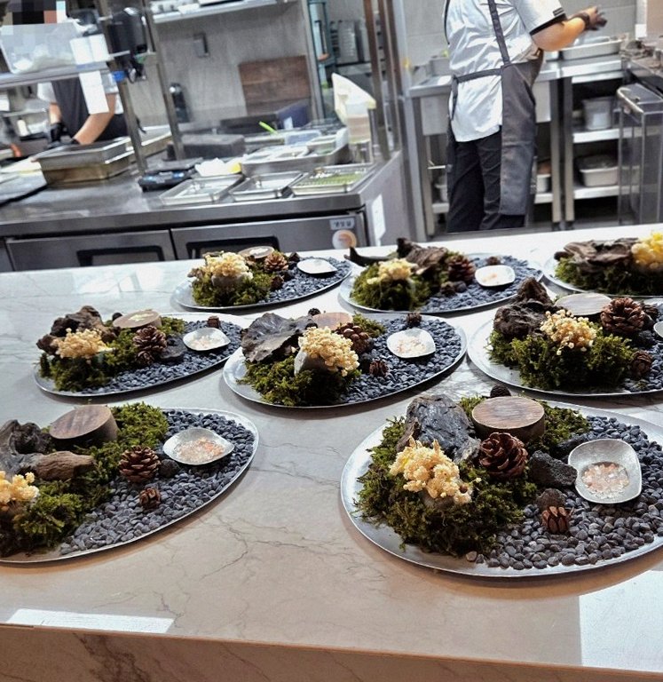 GOWOOGA Gangnam·Yeoksam · the full Hanwoo omakase table
