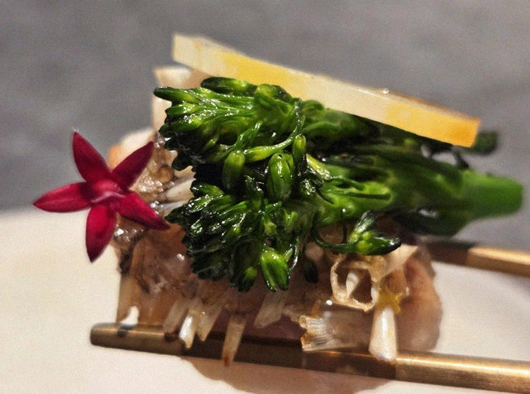 GOWOOGA Gangnam·Yeoksam · a plated course of Hanwoo beef