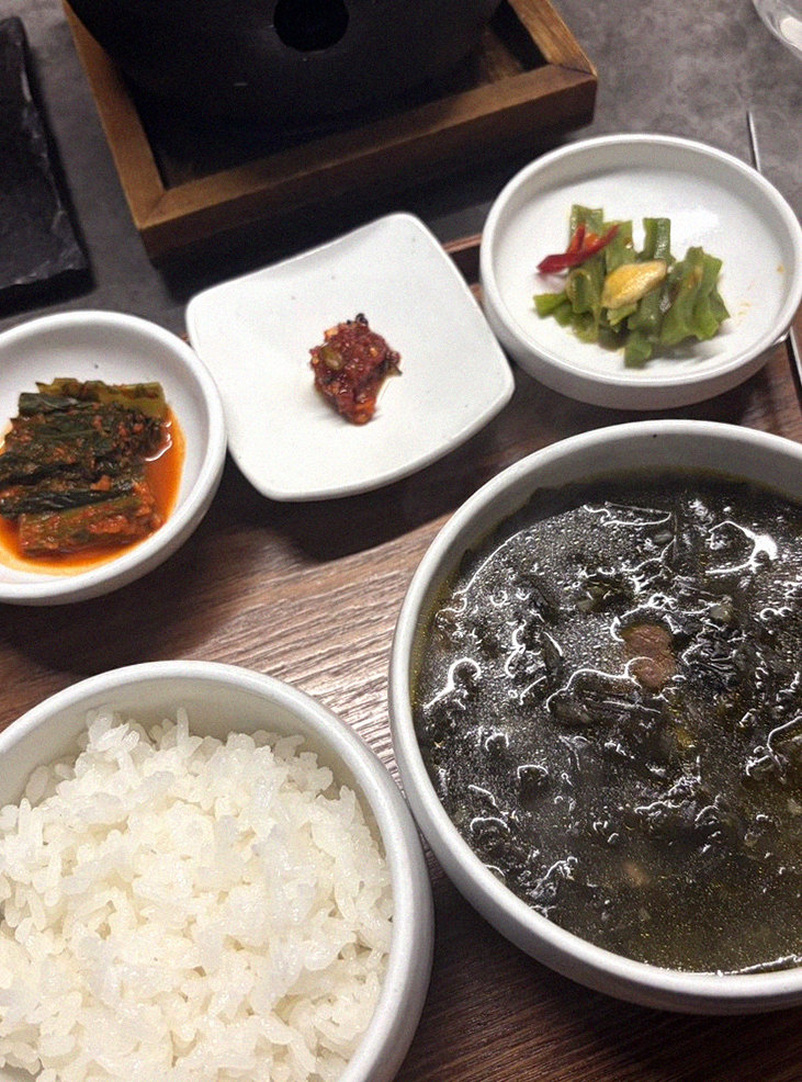 GOWOOGA Yeouido · assorted Korean side dishes (banchan)