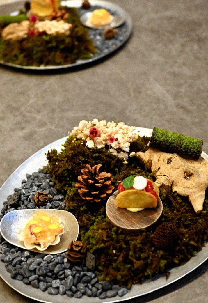 GOWOOGA Yeouido · fresh Hanwoo beef tartare (yukhoe)