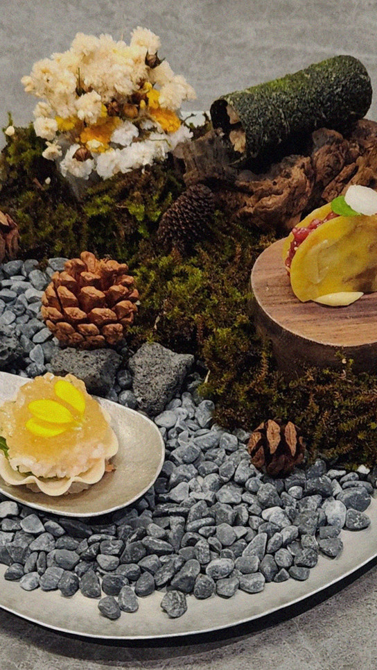GOWOOGA Gangnam·Yeoksam · fresh Hanwoo beef tartare (yukhoe)