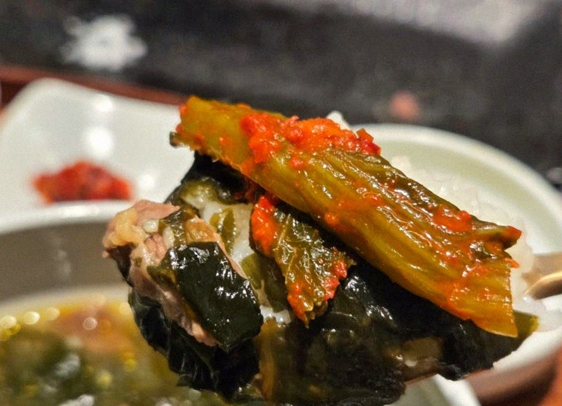 GOWOOGA Gangnam·Yeoksam · assorted Korean side dishes (banchan)
