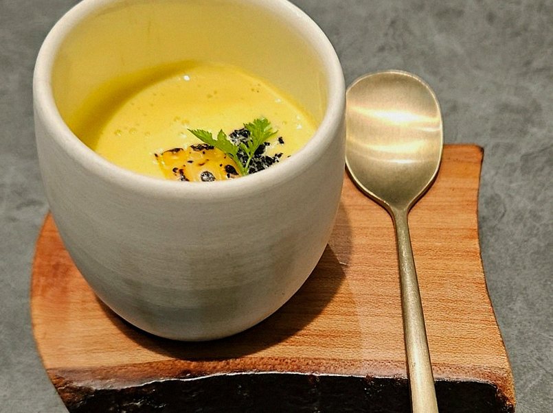 GOWOOGA Gangnam·Yeoksam · fresh Hanwoo beef tartare (yukhoe)