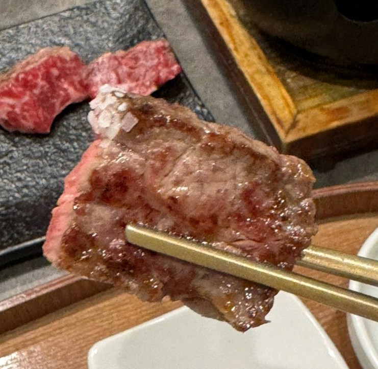 고우가 광화문점 · 광화문 데이트 맛집 · 마블링이 살아있는 프리미엄 한우 쇼잉