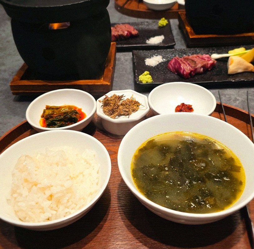 WOOHANA Jonggak · assorted Korean side dishes (banchan)