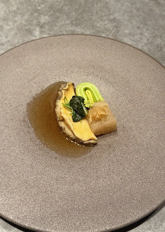 WOOHANA Jonggak · a plated course of Hanwoo beef