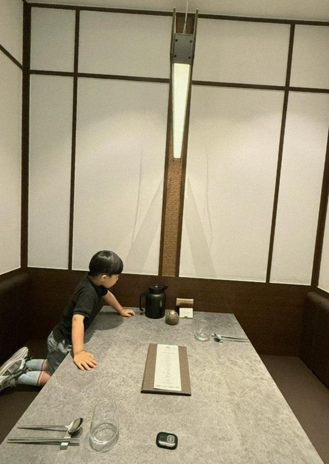 WOOHANA Jonggak · a private dining room — every table is a private room