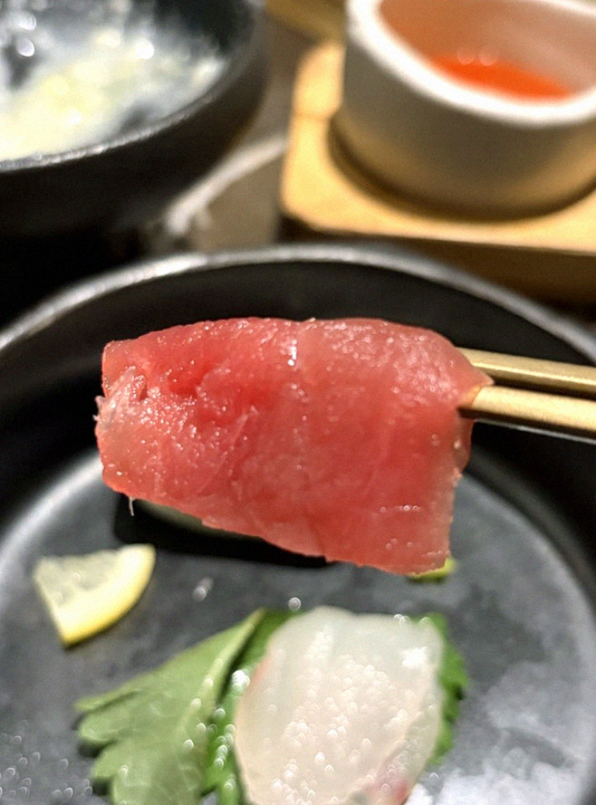 DAEBOJUNG Yeouido · seafood course served alongside the beef