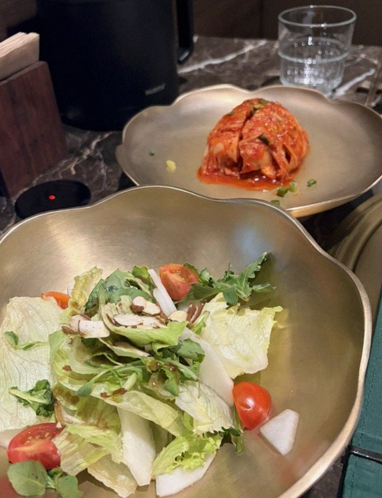 DAEBOJUNG Yeouido · assorted Korean side dishes (banchan)