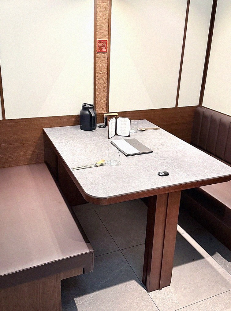고우가 광화문점 · 안국 역 고기맛집 · 전 좌석 프라이빗 룸 내부 분위기