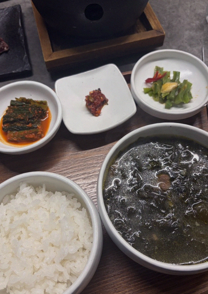GOWOOGA Yeouido · assorted Korean side dishes (banchan)