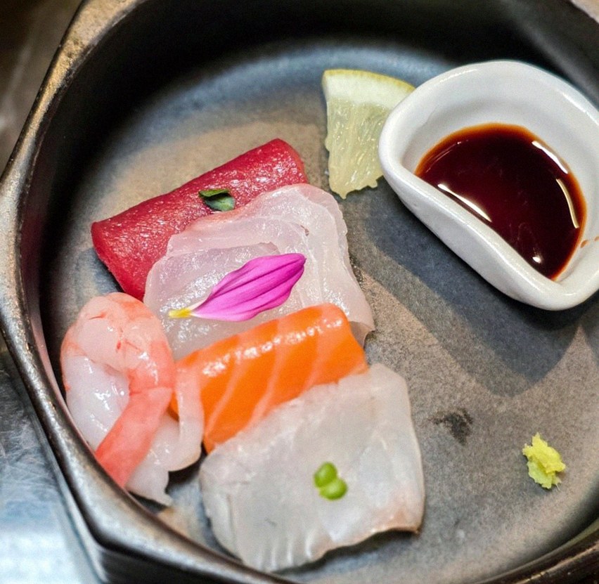 DAEBOJUNG City Hall · seafood course served alongside the beef