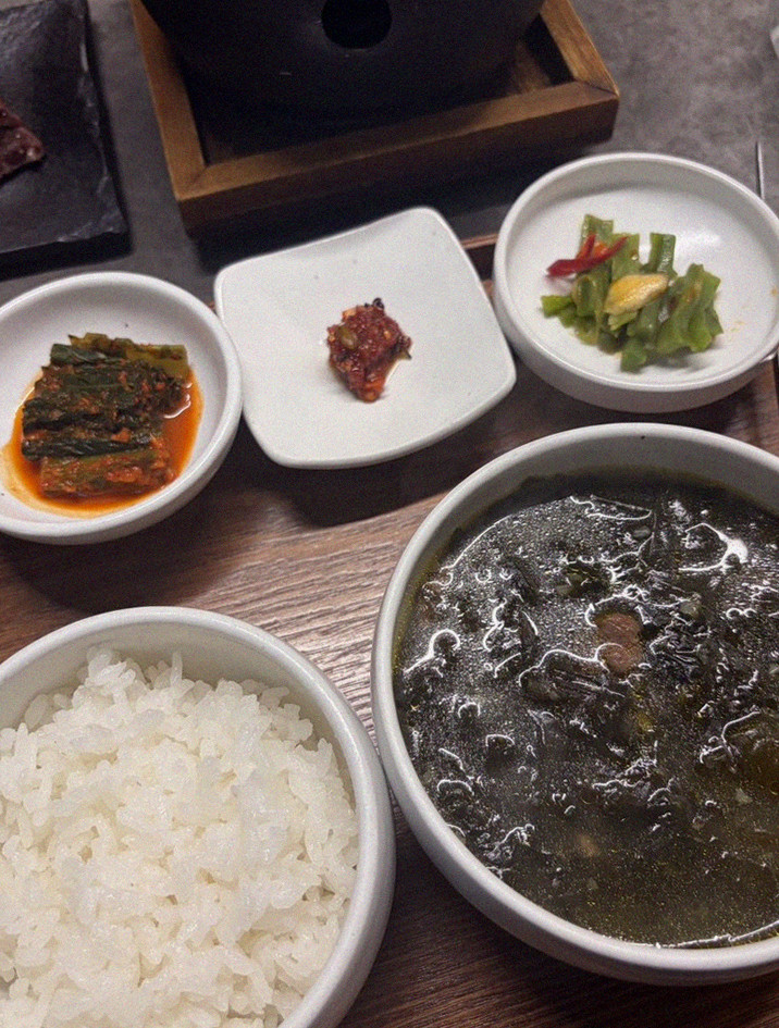 GOWOOGA Yeouido · assorted Korean side dishes (banchan)