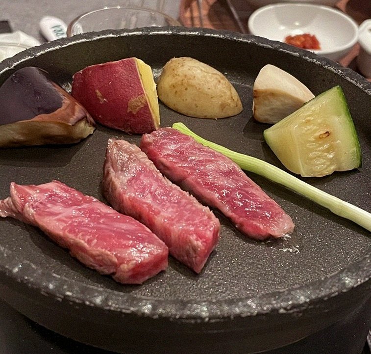 우하나 종각역점 · 종로 맛집 · 비장탄 그릴 위에서 익어가는 한우