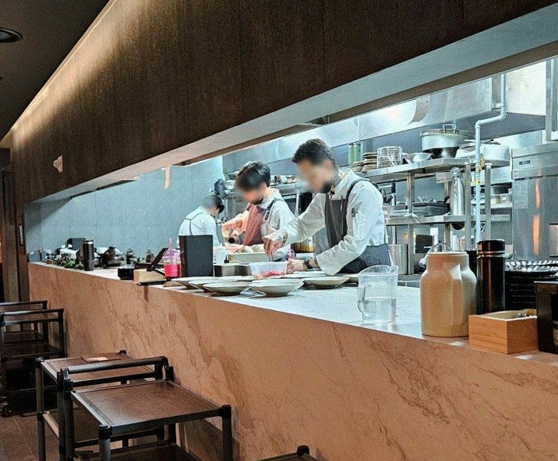 우하나 종각역점 · 종로 맛집 · 코스에 곁들여지는 해산물 요리
