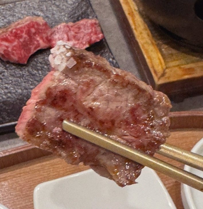 고우가 광화문점 · 광화문역 점심 · 마블링이 살아있는 프리미엄 한우 쇼잉
