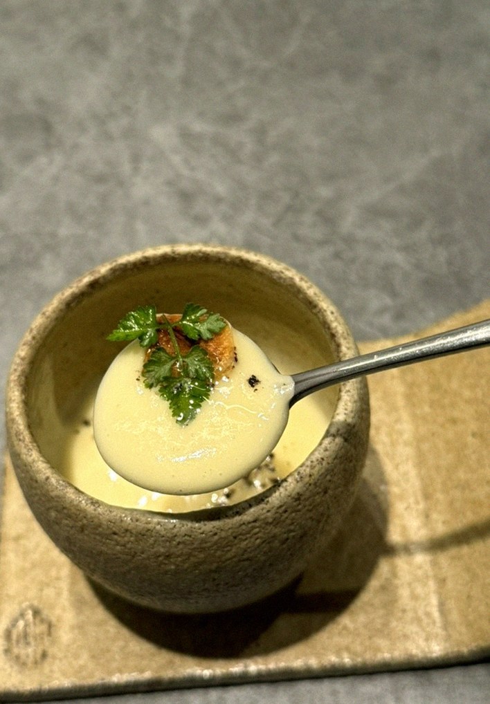 우하나 종각역점 · 경복궁 근처 맛집 · 신선한 한우 육회
