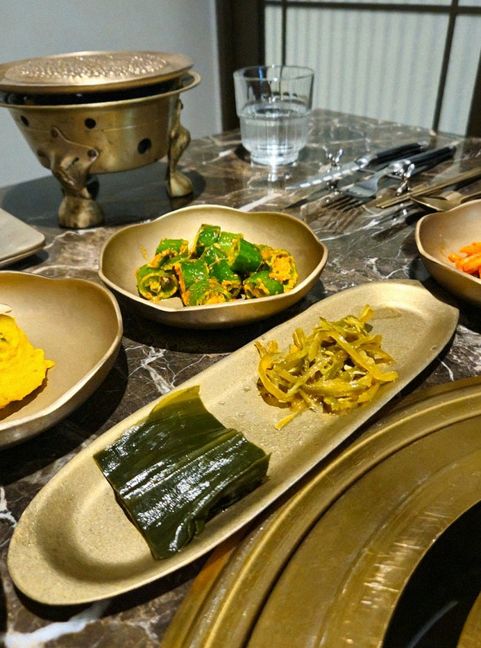 DAEBOJUNG Yeouido · assorted Korean side dishes (banchan)
