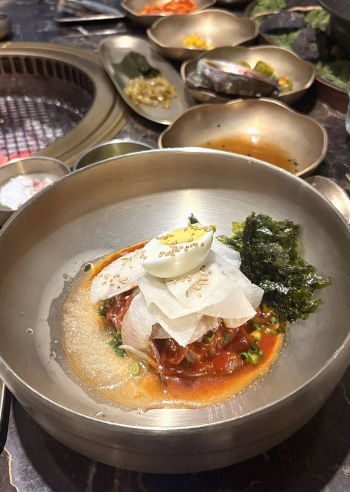 DAEBOJUNG Yeouido · fresh Hanwoo beef tartare (yukhoe)