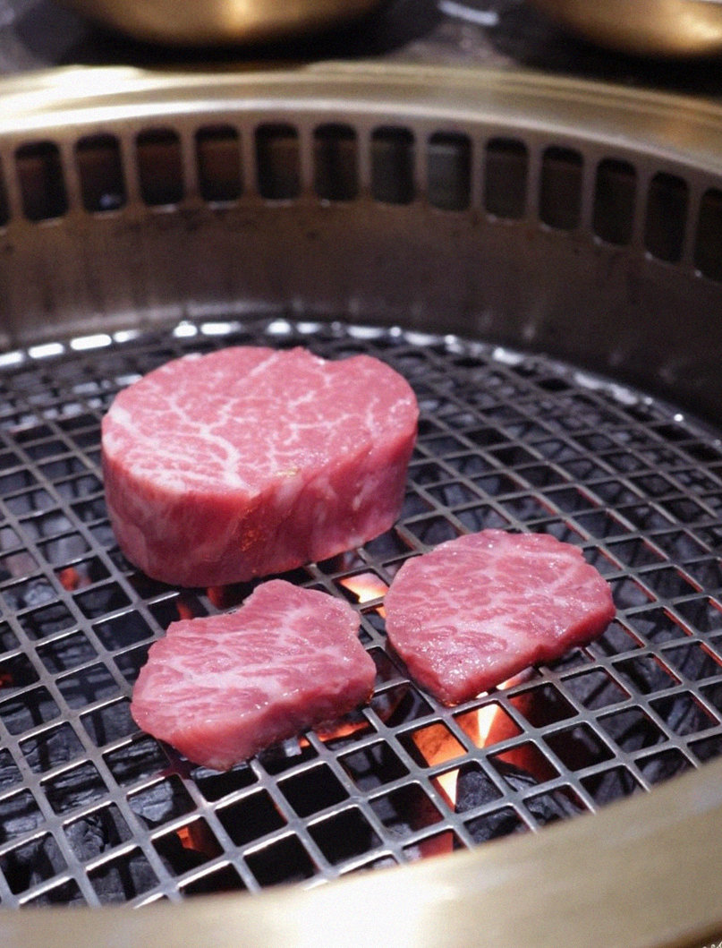 대보정 여의도점 · 영등포 점심맛집 · 비장탄 그릴 위에서 익어가는 한우