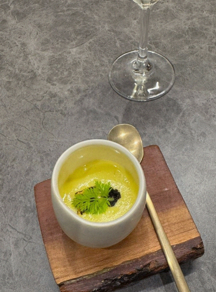 GOWOOGA Gwanghwamun · a warm soup to finish the course