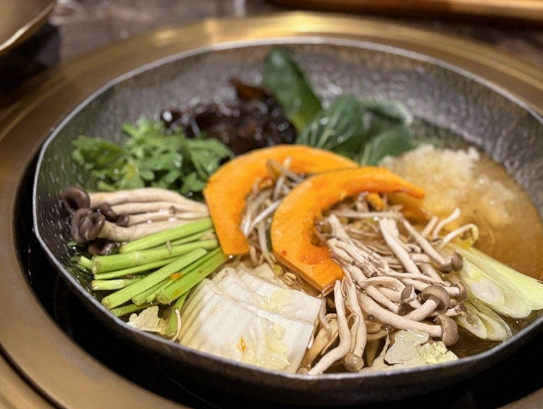 DAEBOJUNG City Hall · a warm soup to finish the course