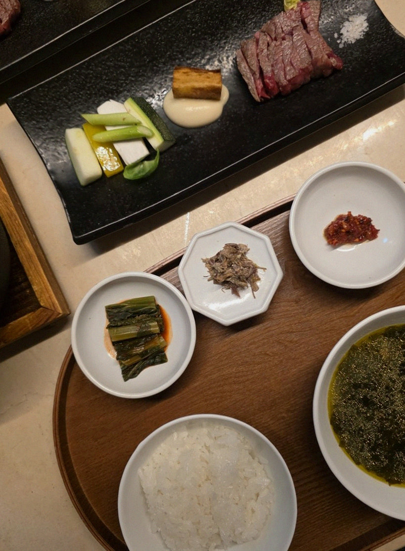 WOOARA Gwanghwamun · assorted Korean side dishes (banchan)
