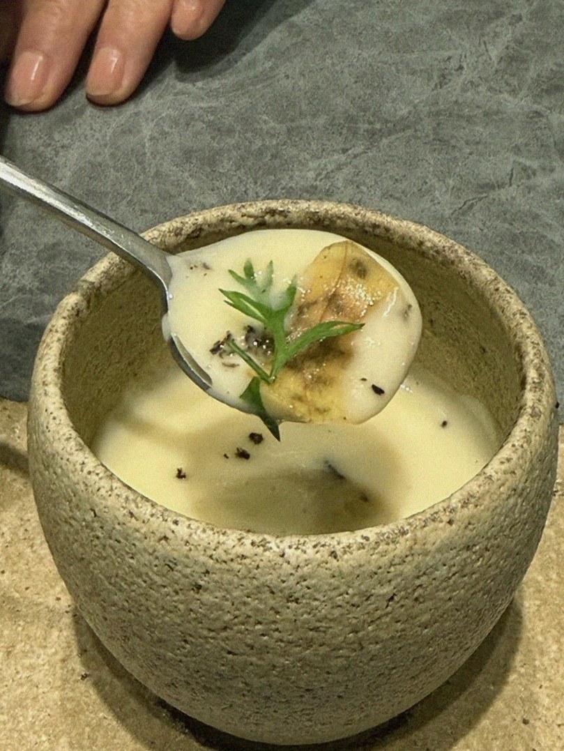 WOOHANA Yeouido · a warm soup to finish the course
