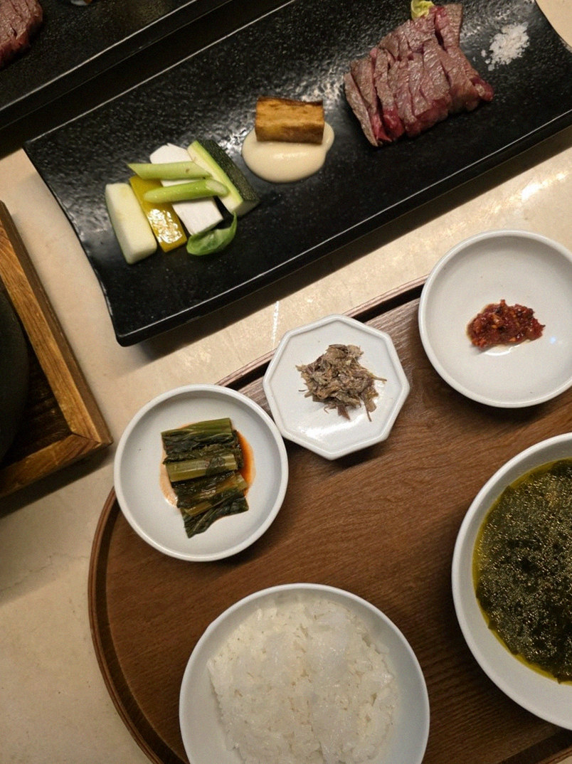 WOOARA Gwanghwamun · assorted Korean side dishes (banchan)