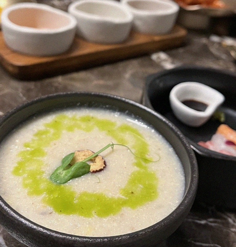 DAEBOJUNG City Hall · a warm soup to finish the course