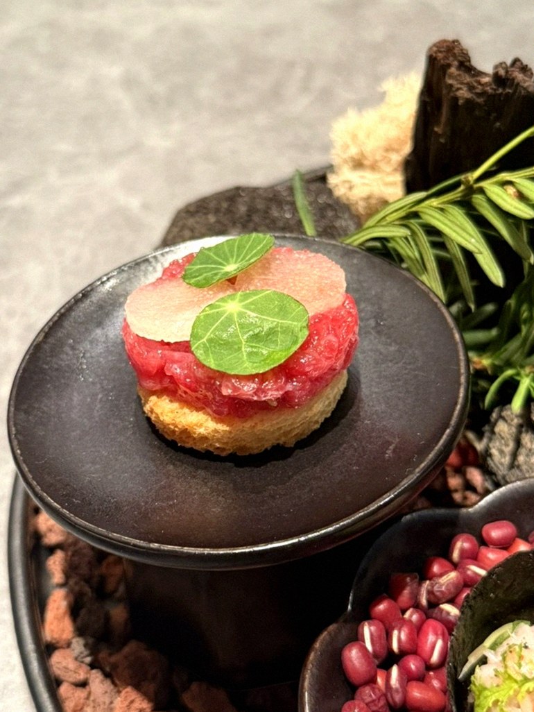 우하나 종각역점 · 광화문 맛집 · 신선한 한우 육회