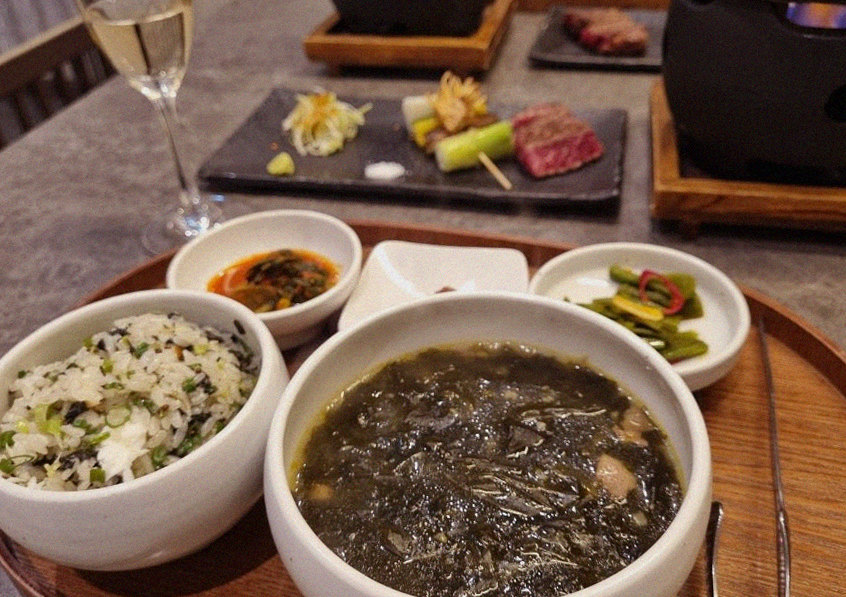 GOWOOGA Yeouido · assorted Korean side dishes (banchan)