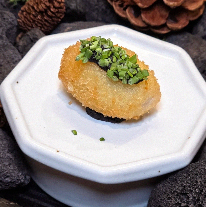 DAEBOJUNG City Hall · fresh Hanwoo beef tartare (yukhoe)