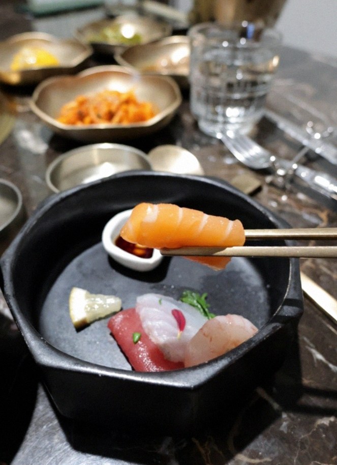 DAEBOJUNG City Hall · seafood course served alongside the beef