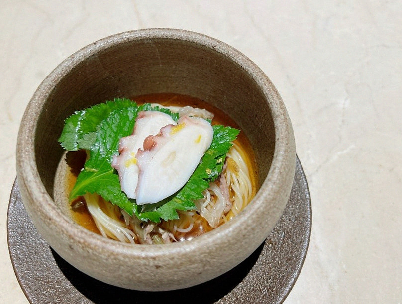 우아라 광화문점 · 안국 역 맛집추천 · 신선한 한우 육회