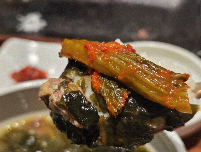 GOWOOGA Gangnam·Yeoksam · assorted Korean side dishes (banchan)