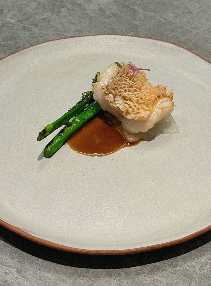 GOWOOGA Gangnam·Yeoksam · a plated course of Hanwoo beef